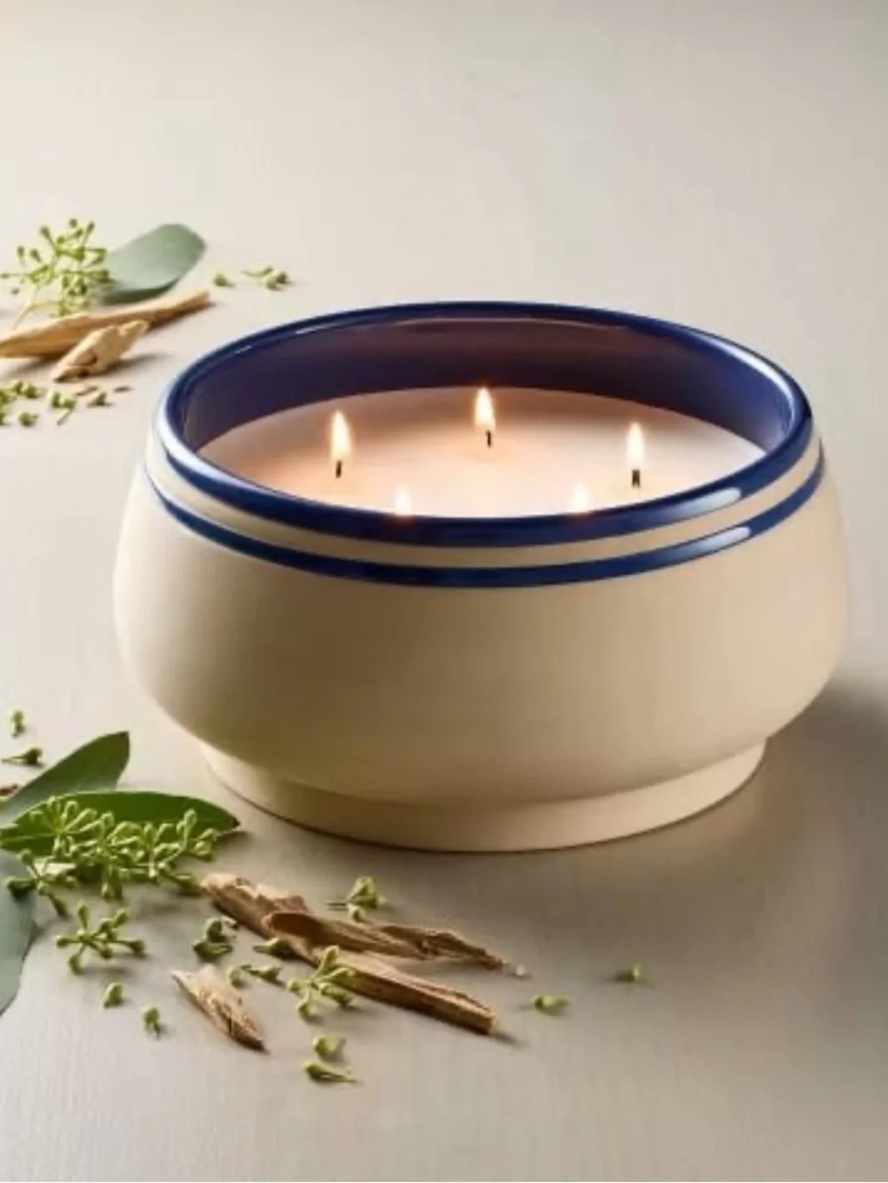 Hearth & Hand Magnolia Eucalyptus Santal 32oz 5 Wick Candle NWT